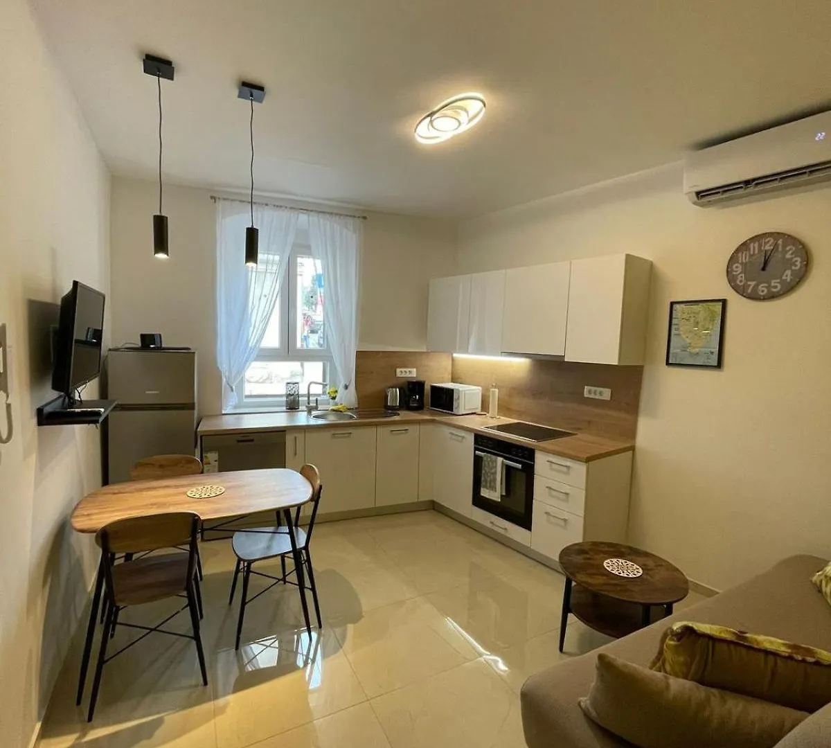 Apartment Eli Pula 0*,  Croatia